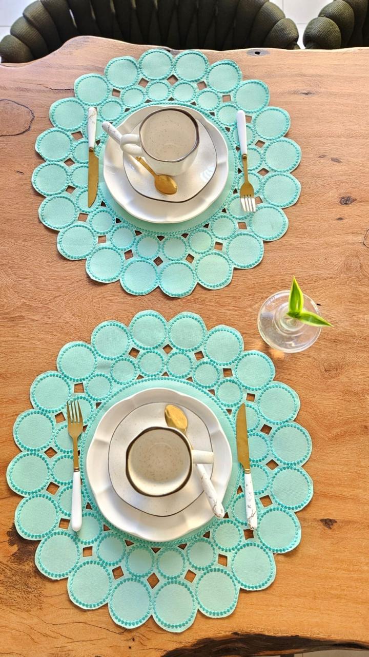 Sphere Placemat - Pink
