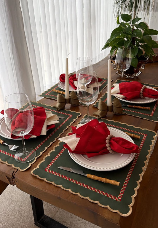 Christmas Table Setting Kit