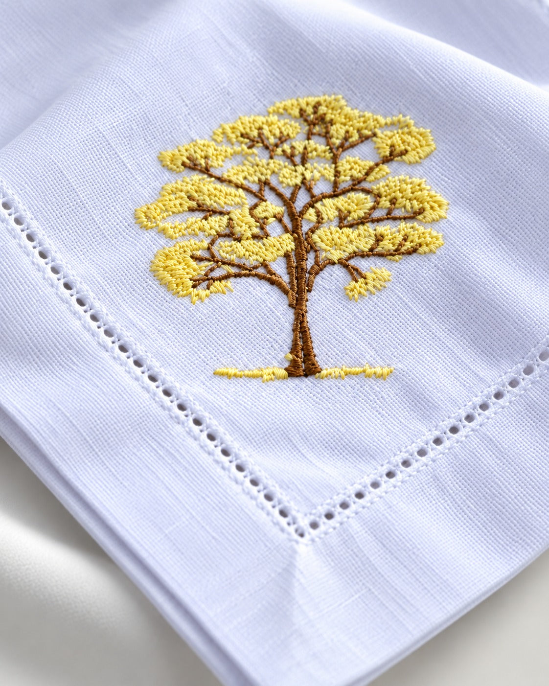 Guardanapo Bordado Ipê Amarelo